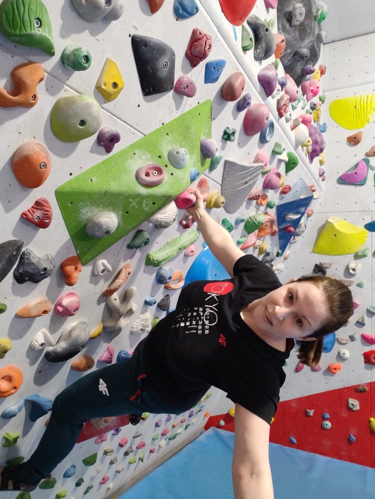 Trening na ściance wspinaczkowej